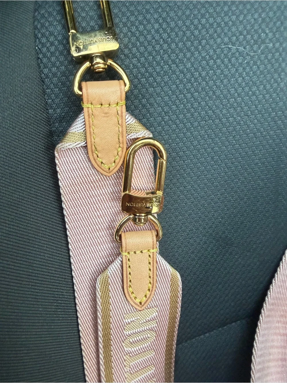Euc Louis Vuitton bandoulier strap